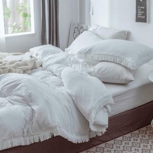 - NEW WHITE Tassel Duvet Set -